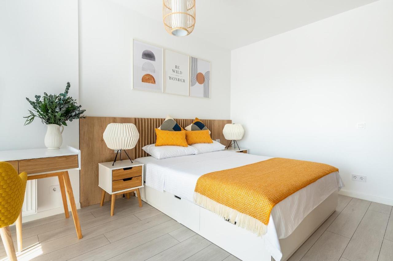 Moon Plaza Deluxe Studios Bukarest Eksteriør billede