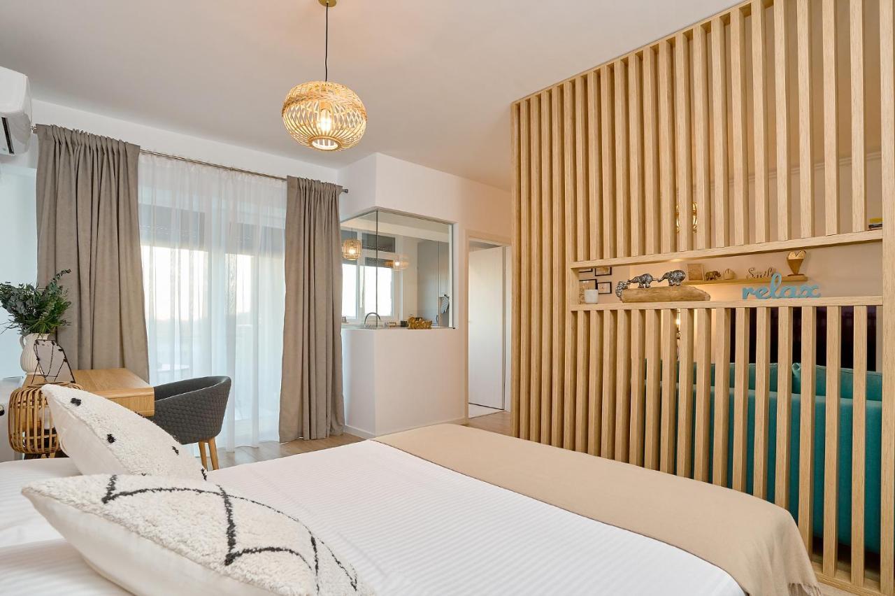 Moon Plaza Deluxe Studios Bukarest Eksteriør billede