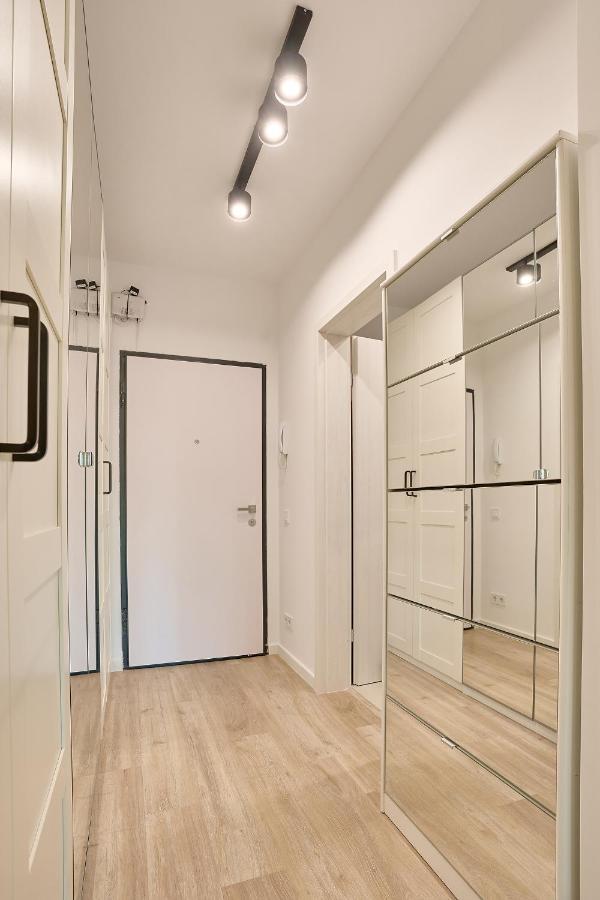 Moon Plaza Deluxe Studios Bukarest Eksteriør billede