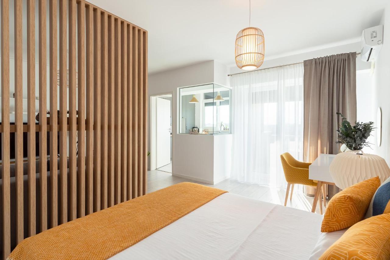 Moon Plaza Deluxe Studios Bukarest Eksteriør billede