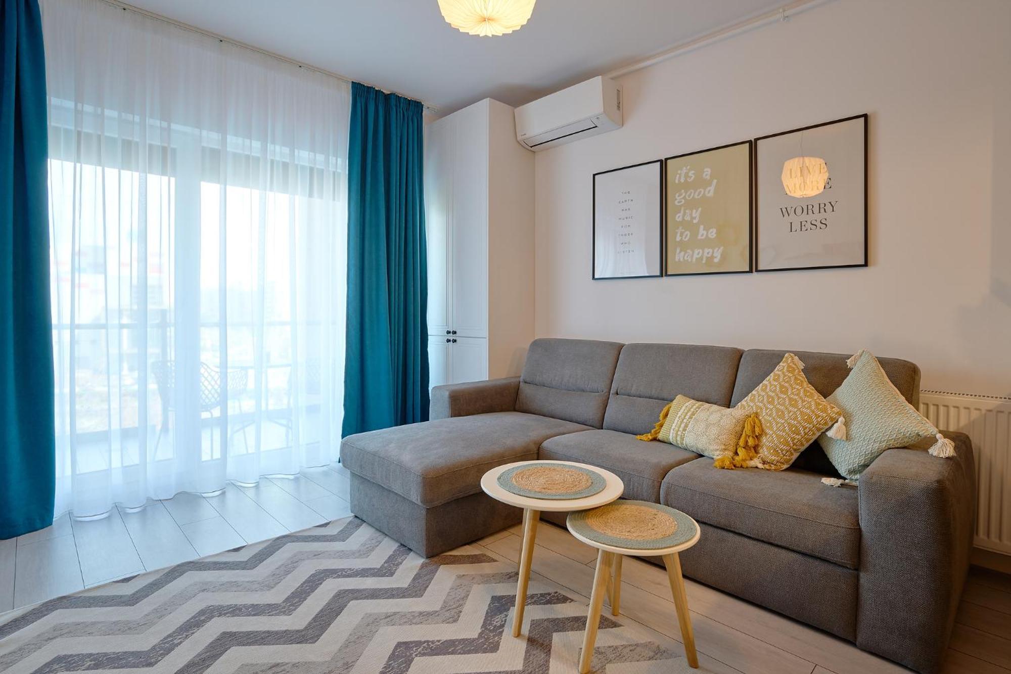 Moon Plaza Deluxe Studios Bukarest Eksteriør billede